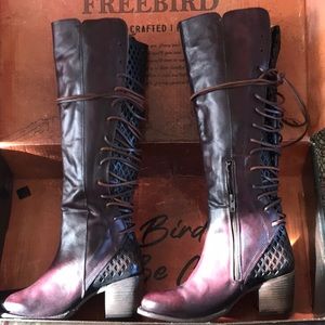 NIB Wine Freebird Carver High Boot Size 11